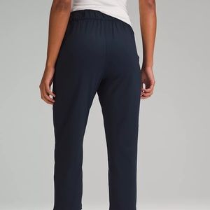 Lululemon Size 4 Navy Blue Stretch High-Rise Pant 7/8
